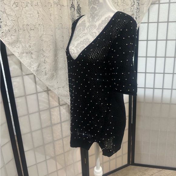 Black Short Sleeve V-Neck Silver Studded Sweater Size Large - Picture 3 of 12